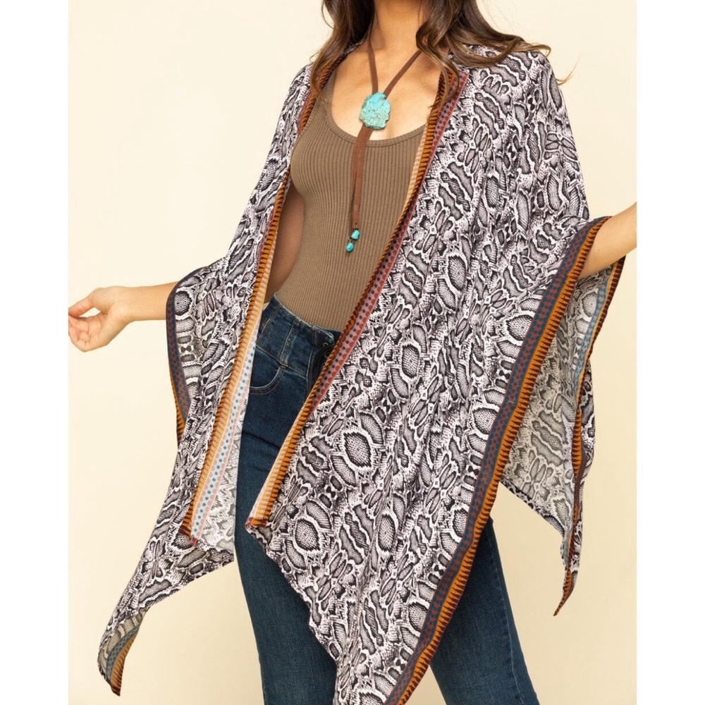 SHYANNE WOMEN'S SNAKE PRINT SHAWL - Picture 2 of 11